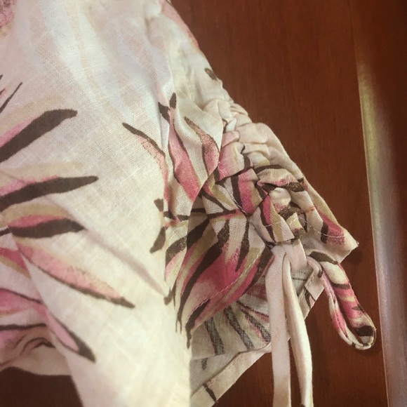 Lazy Sunday by Paper Crane Linen Blend Cream Tropical Print Top Size Large NWT - Picture 2 of 7